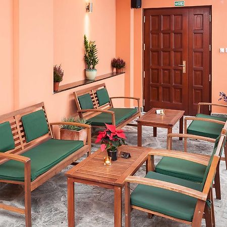 Modern Inn Boutique Hotel Скопие Екстериор снимка