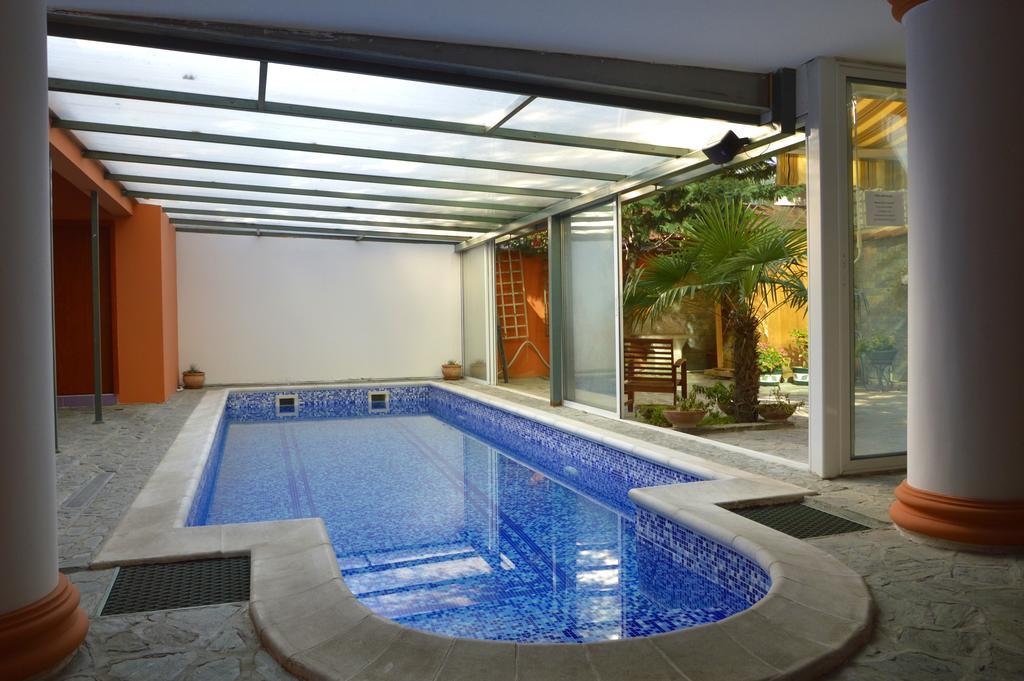 Modern Inn Boutique Hotel Скопие Екстериор снимка