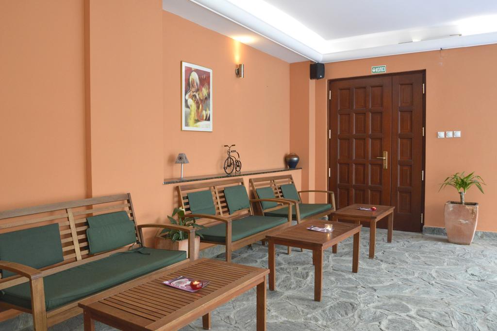Modern Inn Boutique Hotel Скопие Екстериор снимка