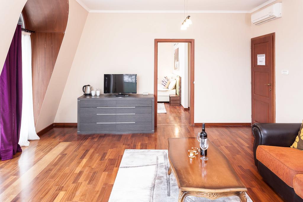 Modern Inn Boutique Hotel Скопие Екстериор снимка