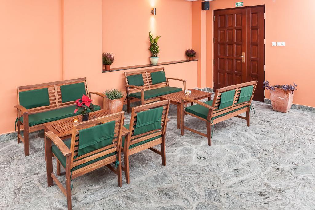 Modern Inn Boutique Hotel Скопие Екстериор снимка