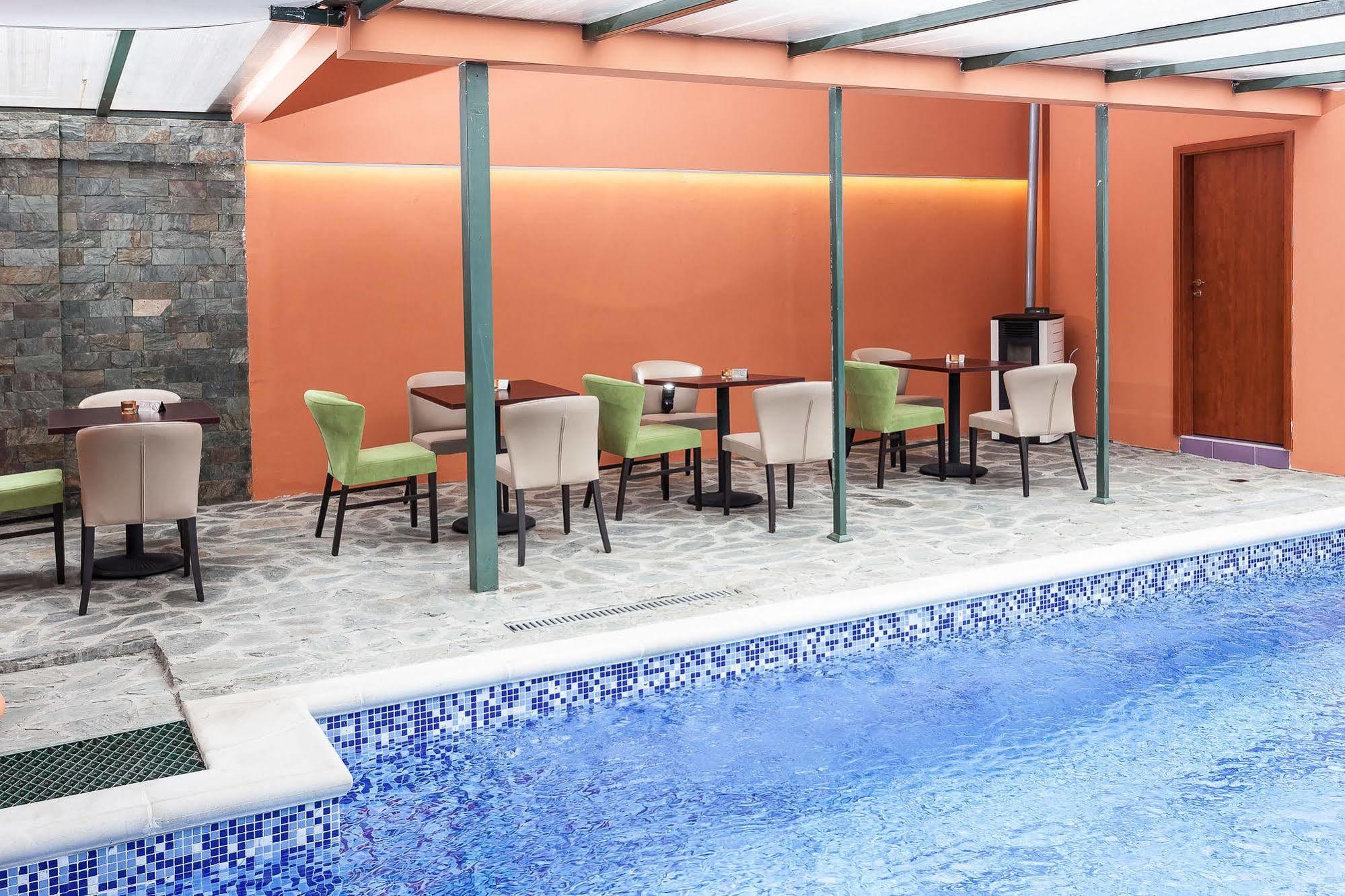 Modern Inn Boutique Hotel Скопие Екстериор снимка