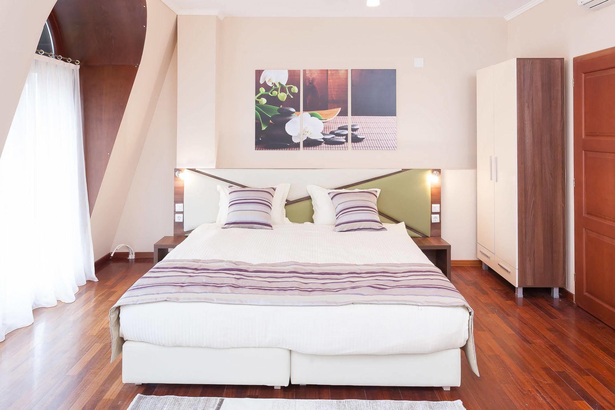 Modern Inn Boutique Hotel Скопие Екстериор снимка