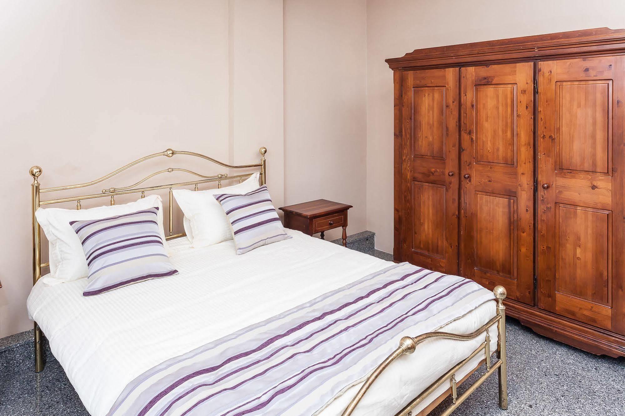 Modern Inn Boutique Hotel Скопие Екстериор снимка